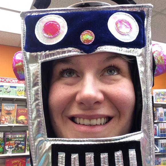Meet your Posher, Stephanie - Picture 1 of 3