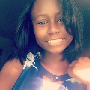 Meet your Posher, Amia