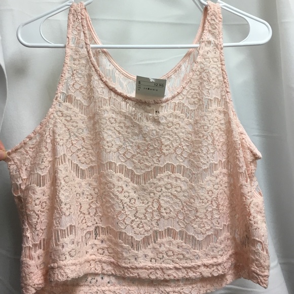 H&M light pink lace crop top