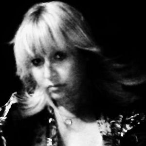 Meet your Posher, Dee