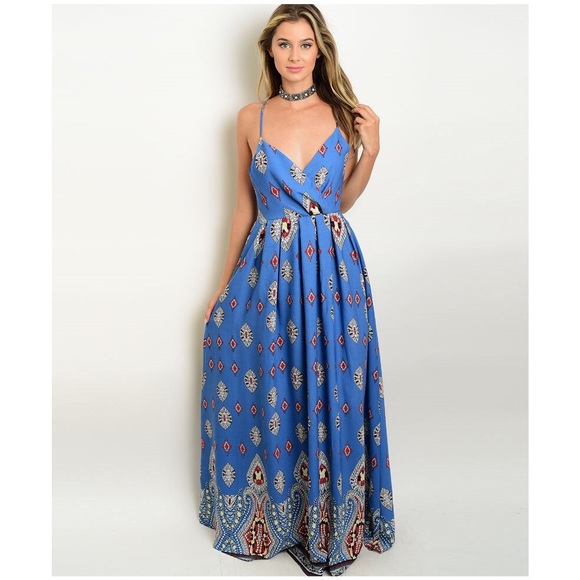🦋Beautiful Sky Blue Maxi - Picture 2 of 4