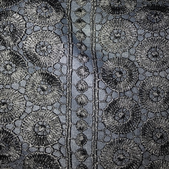 Lace top - Picture 3 of 3