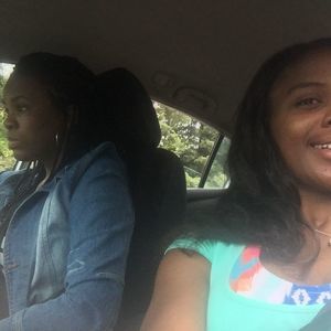 Meet your Posher, Dominique