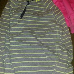 Under Armour pull over