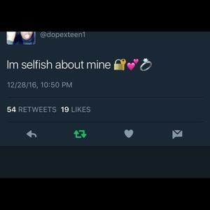 Meet your Posher, Tee