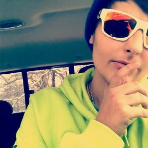 Meet your Posher, Destiny