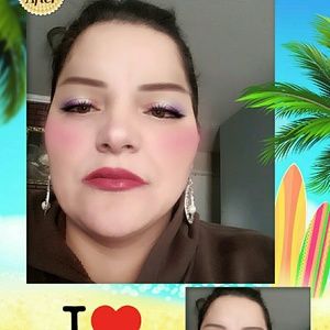 Meet your Posher, Yesenia