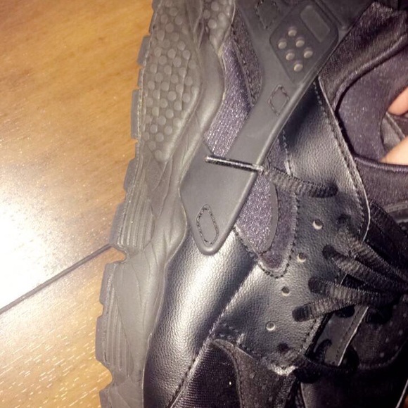 Nike women huaraches