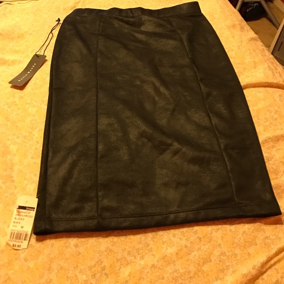 black pencil skirt