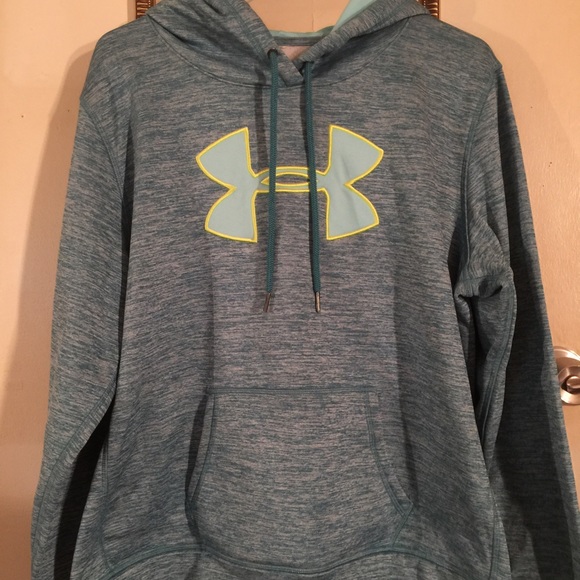 Under Armour Women's Large hoodie