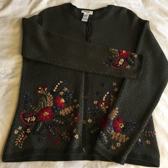 Green embroidered sweater