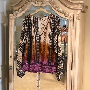 Charlie Jade Woman's Top. Size Large