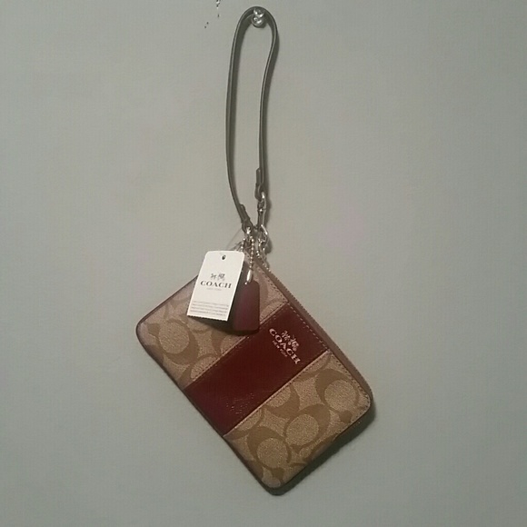 #Coach wallet#