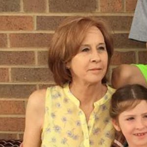 Meet your Posher, Pamela