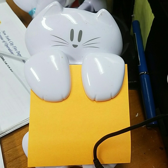 Meet your Posher, Tee