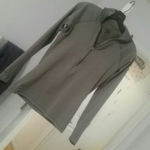 Medium gray Nike Pro half zip long sleeved shirt