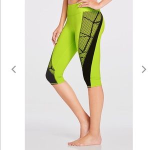 Navassa cropped workout pants by Fabletics!