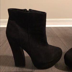 Brand new size 8 Black suede like platform boots