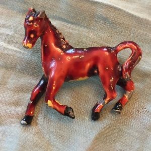 Vintage pony brooch🐎