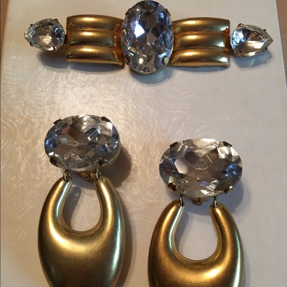 Earrings and Pin/Brooch 2 sets - Picture 2 of 4