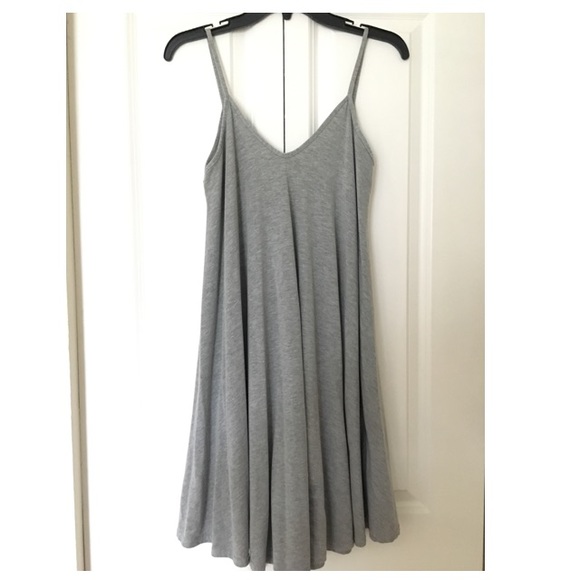 🌪 Double v-neck strappy swing dress!🌪