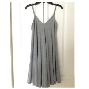 🌪 Double v-neck strappy swing dress!🌪