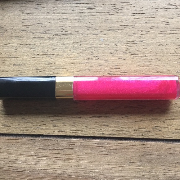 For @rosacoyt. Chanel Lipgloss.
