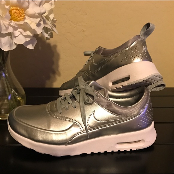 Nike Air Max Thea - Metallic Silver