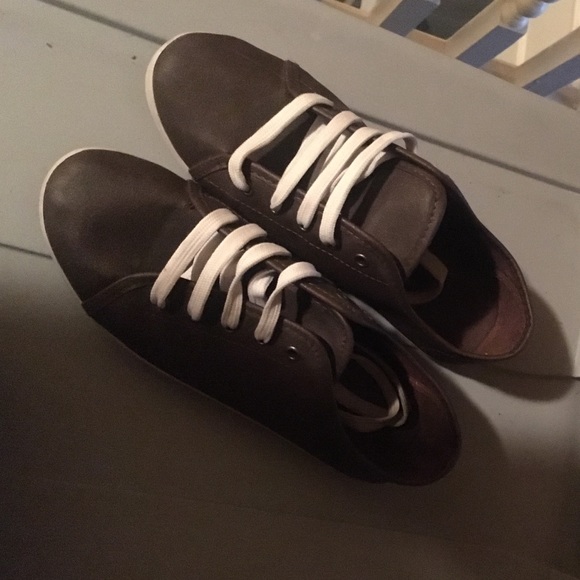 Flat casual skippies