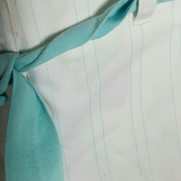 Axcess Capris - Picture 2 of 4