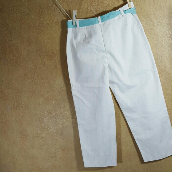 Axcess Capris - Picture 3 of 4