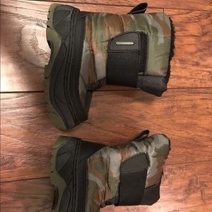 Toddler snow boots