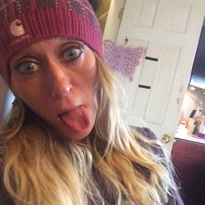 Meet your Posher, Avreal