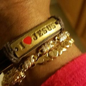 Meet your Posher, Antoinette