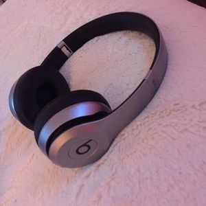 Beats by Dre- Solo 2 On Ear Wireless Headphones