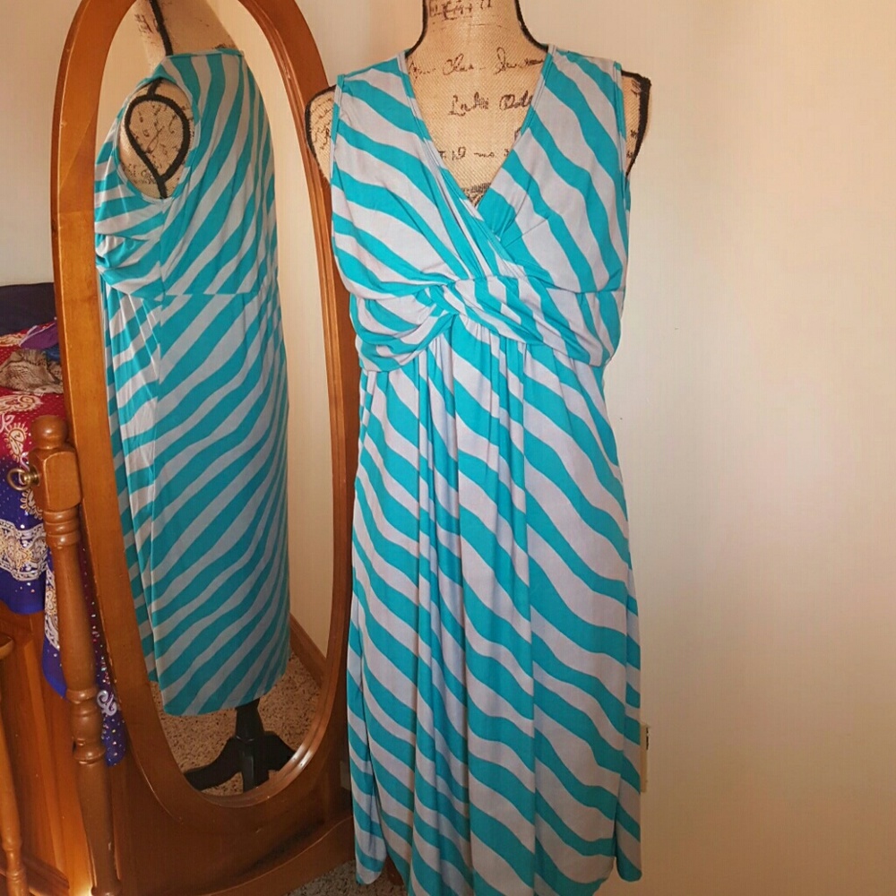 jon & anna Empire Waist V-neck Dress