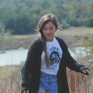 Meet your Posher, Jillian