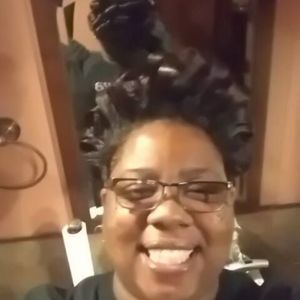 Meet your Posher, Donetta