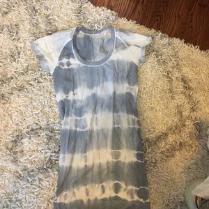 Lululemon swiftly scoop neck. WORN ONCE. Size 4.