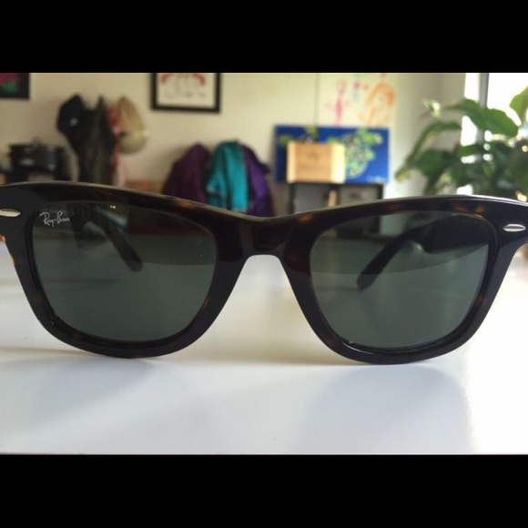 Ray-Ban Wayfarer tortoise sunglasses - Picture 2 of 4