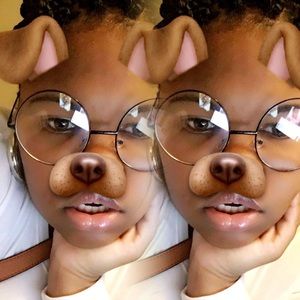 Meet your Posher, Alicia