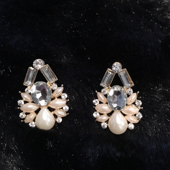 Earring bundle! - Picture 2 of 4