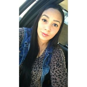 Meet your Posher, Lorena