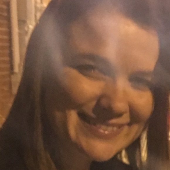 Meet your Posher, Jennifer - Picture 1 of 1