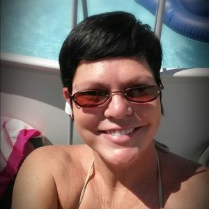 Meet your Posher, Shelly