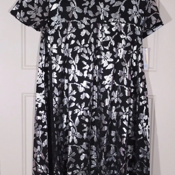 Brand New Lula Roe medium Carly Elegant Collection