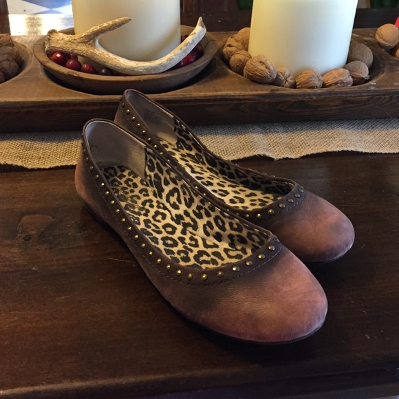 Leather Lucky Brand Flats-Size 8