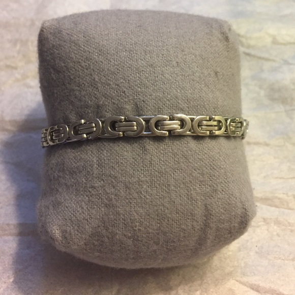 Stainless Steel unisex bracelet.