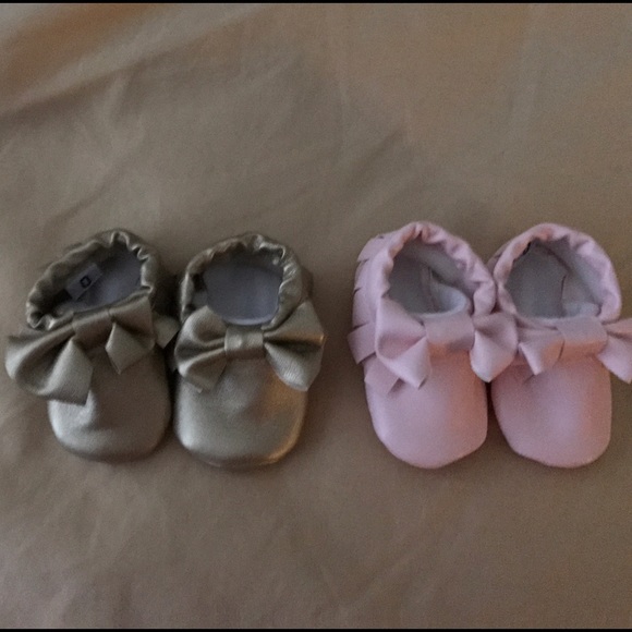 Baby moccasins Gold and Pink - Picture 2 of 2