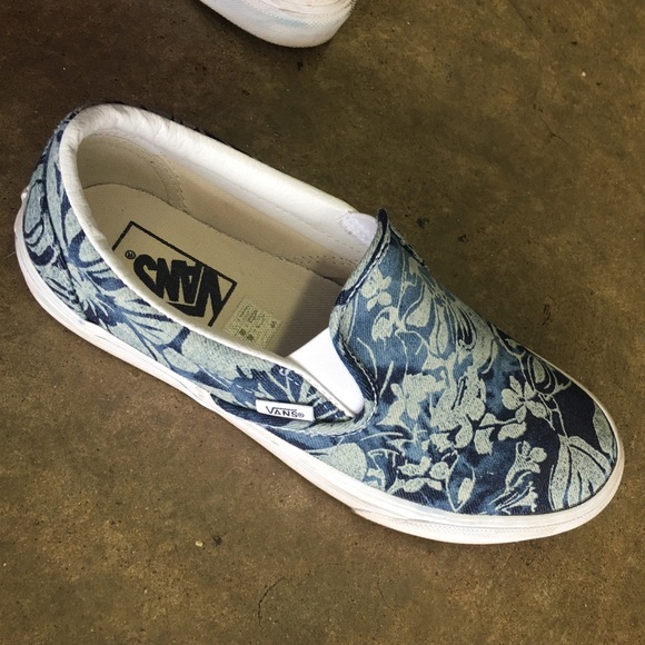 VANS worn a couple times but in good condition